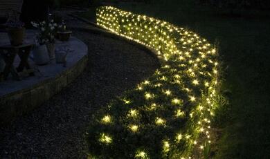 5 необычных способов сделать освещение садового участка